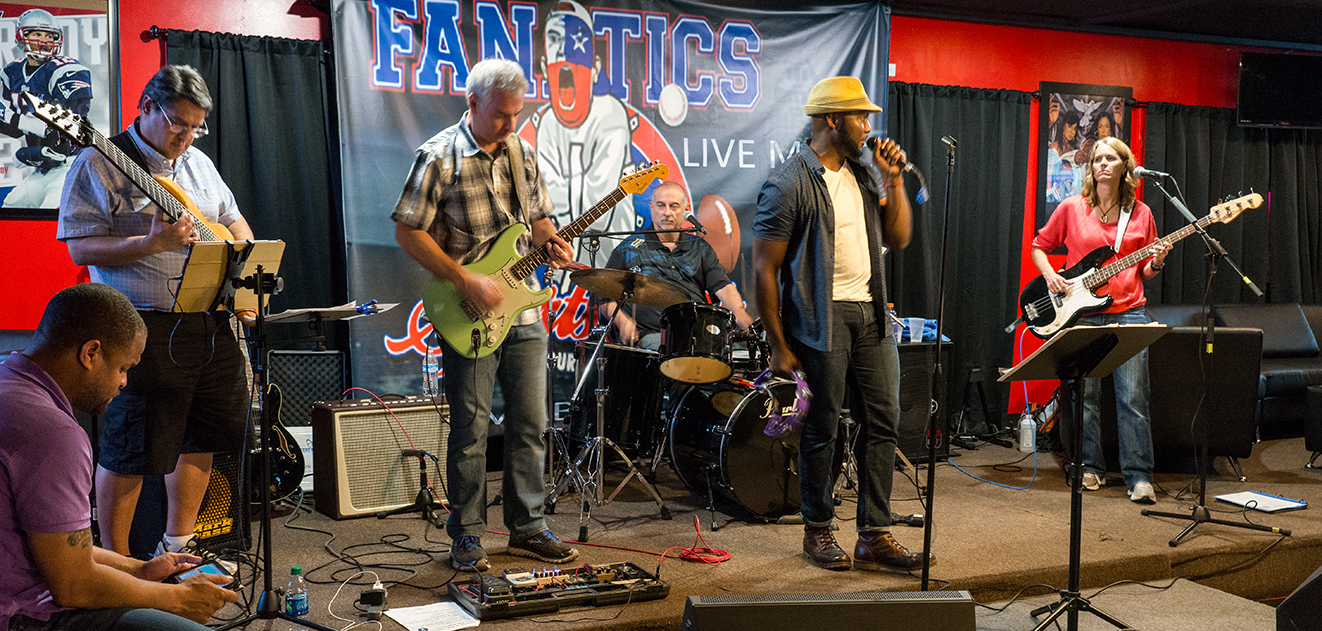 Chequered Blue at Fanatics, Photo by Alex Neely